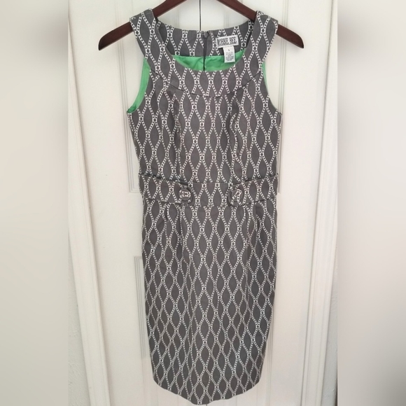 Modern "Mod" Abstract Print Dress - Picture 5 of 16